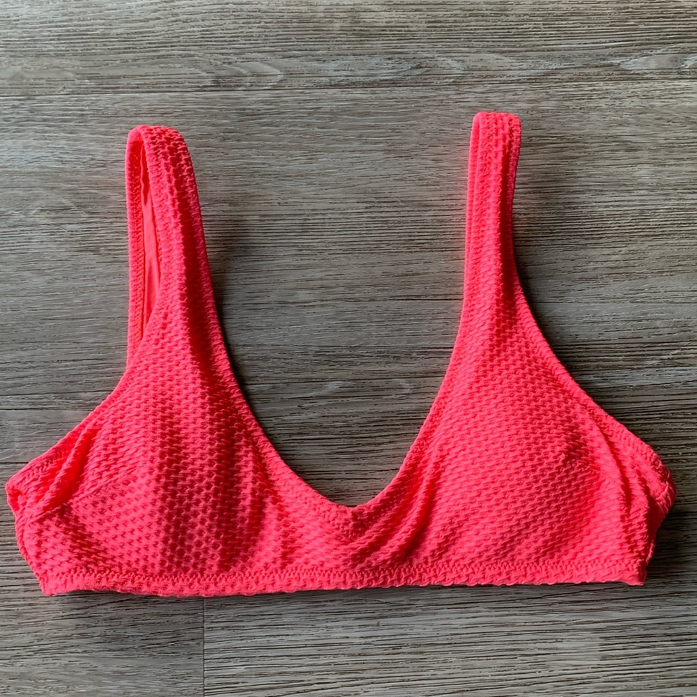 Hot pink aerie scoop neck bikini top